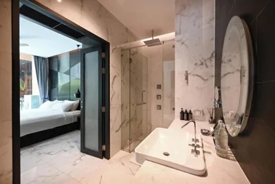 Suite mit einem Schlafzimmer und Privatpool — Glam Habitat